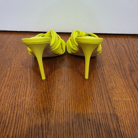 Women's New Size 8.5 Steve Madden Ismay Heeled Sandal - Picture 4 of 7